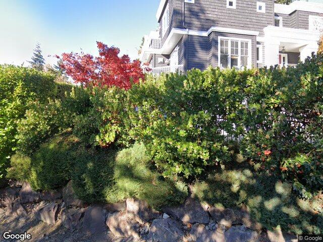 6905 SE 34th St, Mercer Island, WA 98040