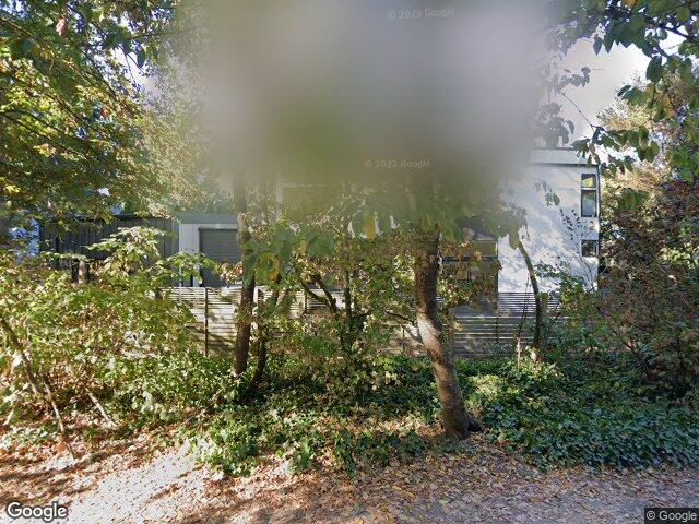7560 86th Ave SE, Mercer Island, WA 98040