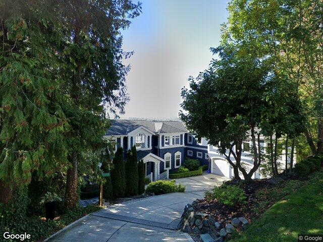 8233 W Mercer Way, Mercer Island, WA 98040