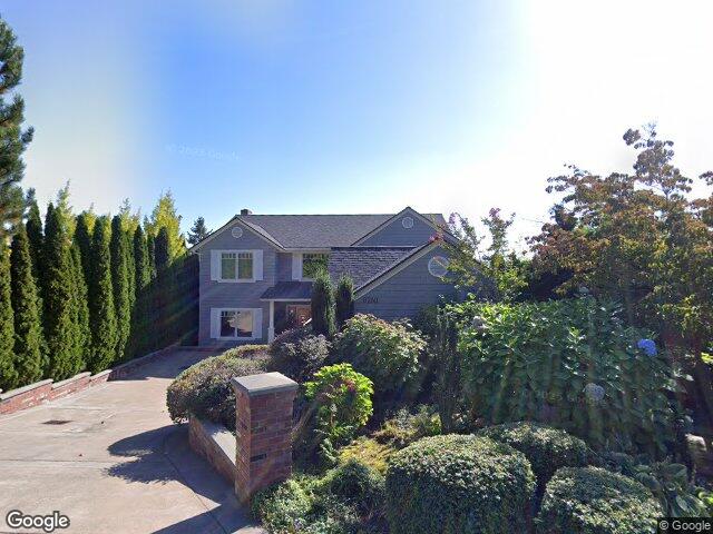 8260 Avalon Drive, Mercer Island, WA 98040
