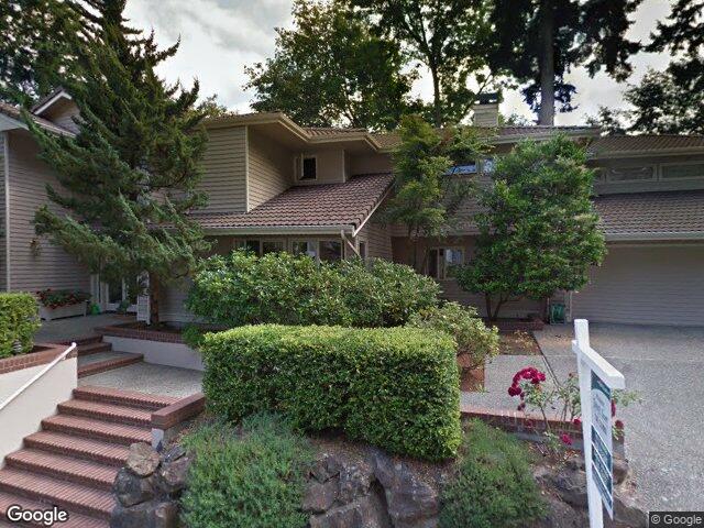 9035 SE 79th St, Mercer Island, WA 98040