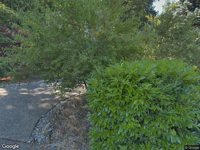 9426 SE 52nd St, Mercer Island, WA 98040