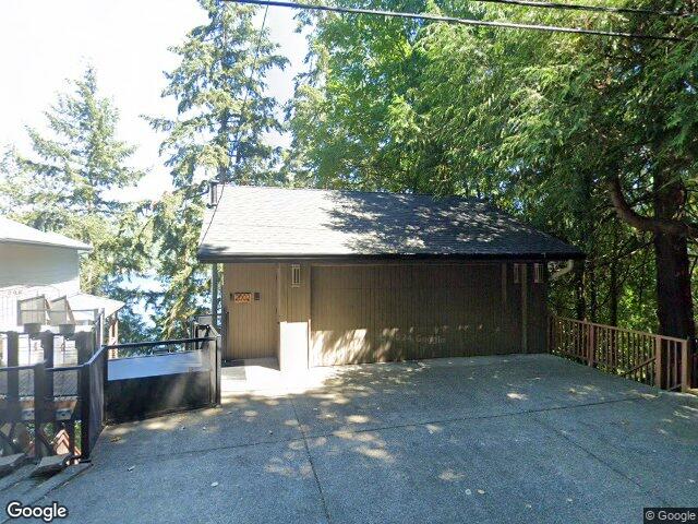 2002 W Lake Sammamish Pkwy NE, Redmond, WA 98052