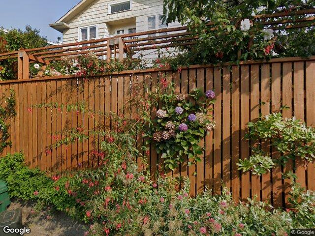 1023 N 49th St, Seattle, WA 98103