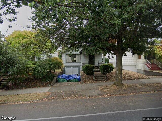 2405 N 40th St, Seattle, WA 98103
