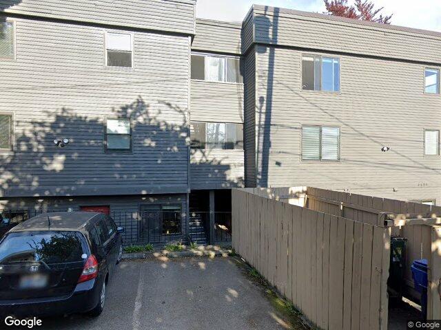 4111 Whitman Ave N Apt 402, Seattle, WA 98103