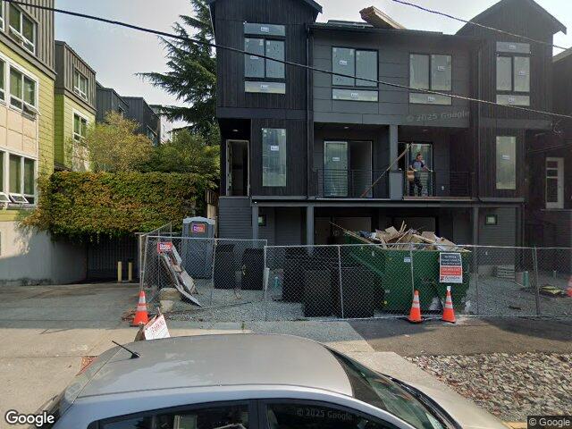 4464 Midvale Avenue N, Seattle, WA 98103