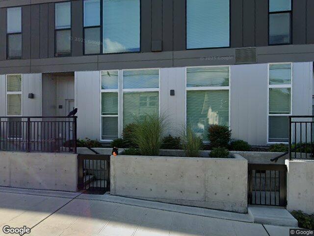 909 N 39th St, Seattle, WA 98103