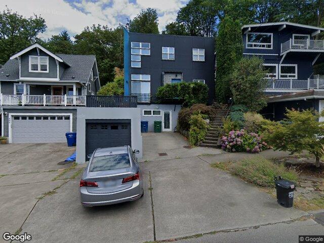 206 32nd Avenue, Seattle, WA 98112