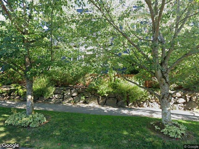 403 18th Ave E, Seattle, WA 98112