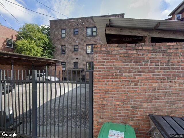525 16th Ave E Unit 102, Seattle, WA 98112