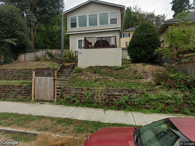 913 24th Ave E, Seattle, WA 98112