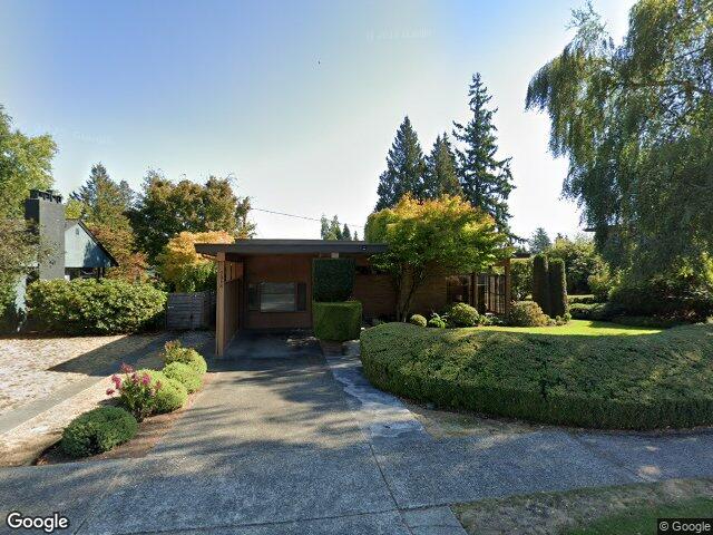 7018 32nd Avenue NE, Seattle, WA 98115