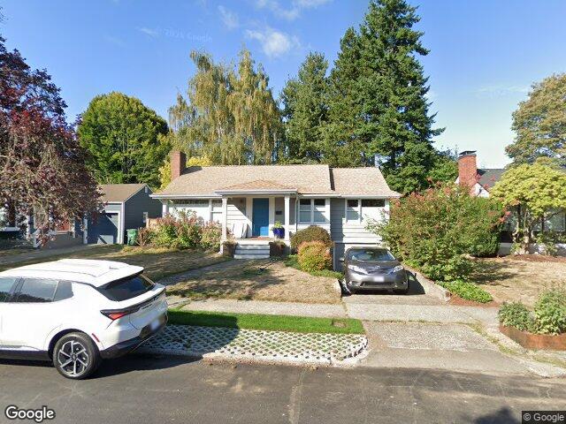 8233 40th Ave NE, Seattle, WA 98115