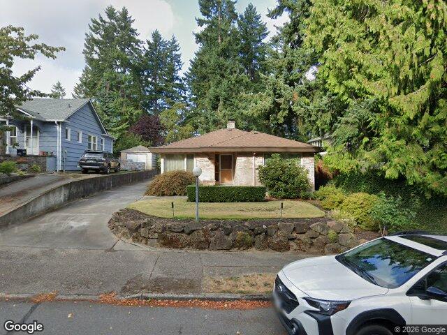 9815 Roosevelt Way NE, Seattle, WA 98115