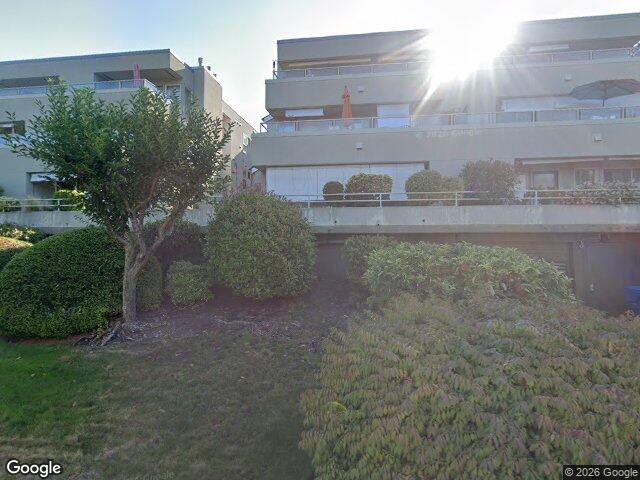 4457 44th Ave SW #101, Seattle, WA 98116