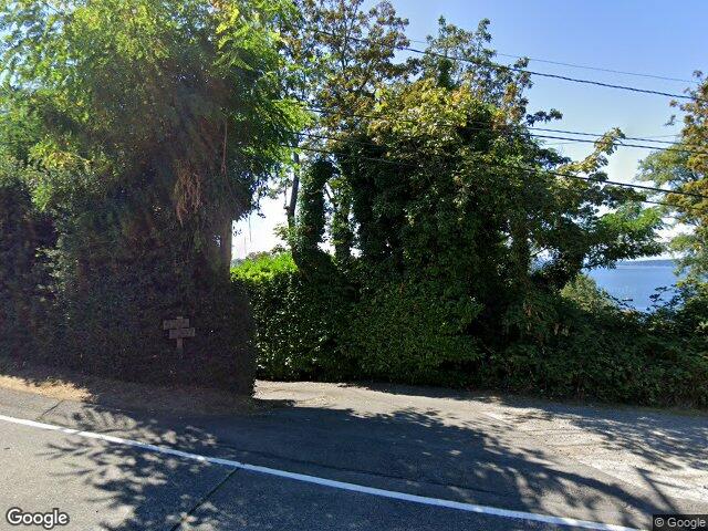 5211 SW Jacobsen Rd, Seattle, WA 98116
