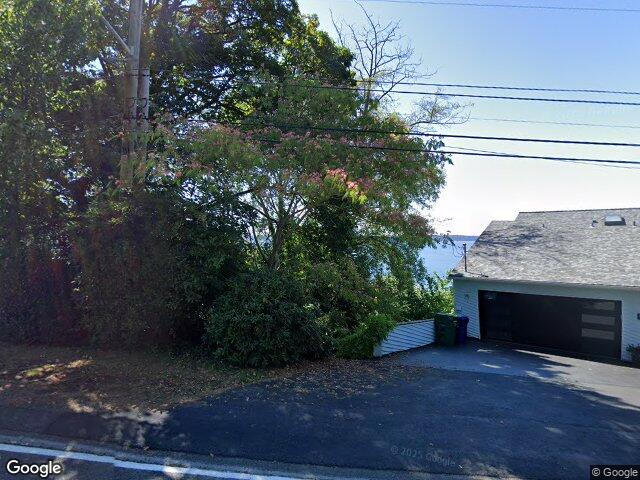 5215 SW Jacobsen Rd, Seattle, WA 98116