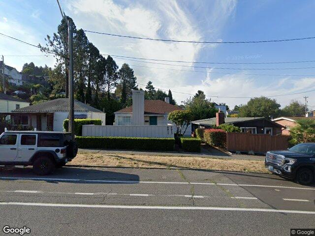 5911 SW Admiral Way, Seattle, WA 98116